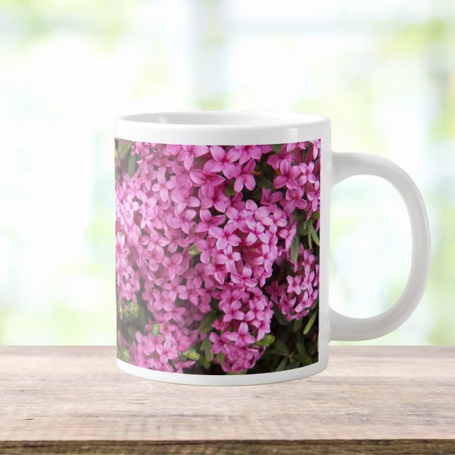 Hübsch rosa Daphne Jumbo-Tasse (In Situ)