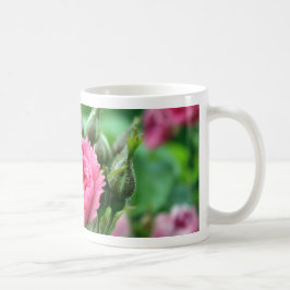 hübsch-rosa-wilde Rose Knospen und Blume Tasse