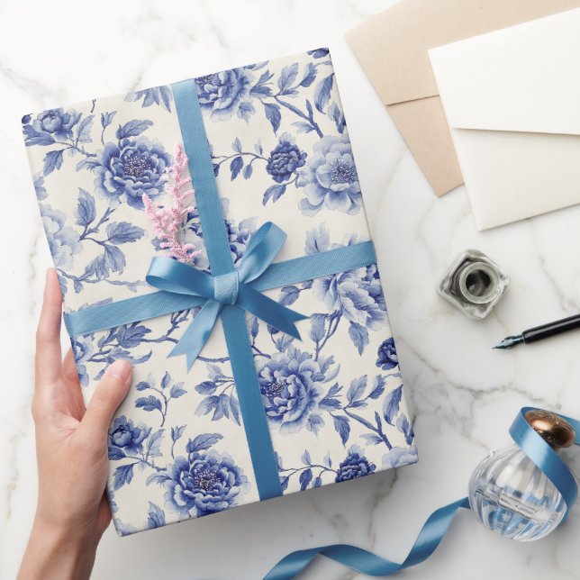 Hübsche Blaue Blumen Brautparty Geschenkpapier (Schenken)