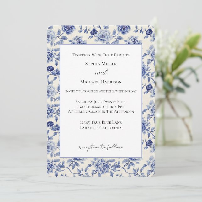 Hübsche blaue Blumen Hochzeit Einladung (Stehend Vorderseite)