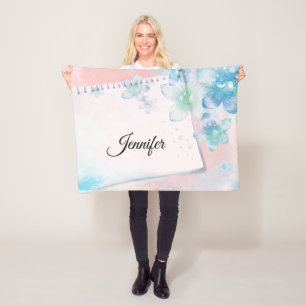 Hübsche blaue Blumen im rosa Hintergrund Fleecedecke