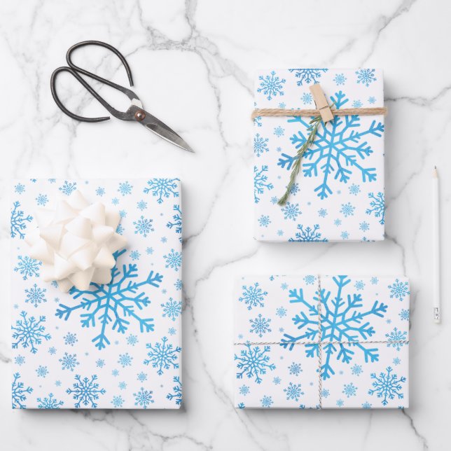 Hübsche Blaue Weihnachtsschneeflocken im Winter We Geschenkpapier Set (Vorderseite)