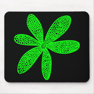 Hübsche Blume - Grün auf Schwarz Mousepad