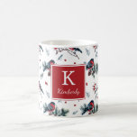 Hübsche Bullfinen Personalisierte Ferien-Tasse Tasse<br><div class="desc">Handgemalt mit Stierflossen,  Zweigen,  Kiefernfüßen und Beeren. Einfach mit Ihrem eigenen Monogramm anpassen! Macht ein großartiges Weihnachtsgeschenk!</div>