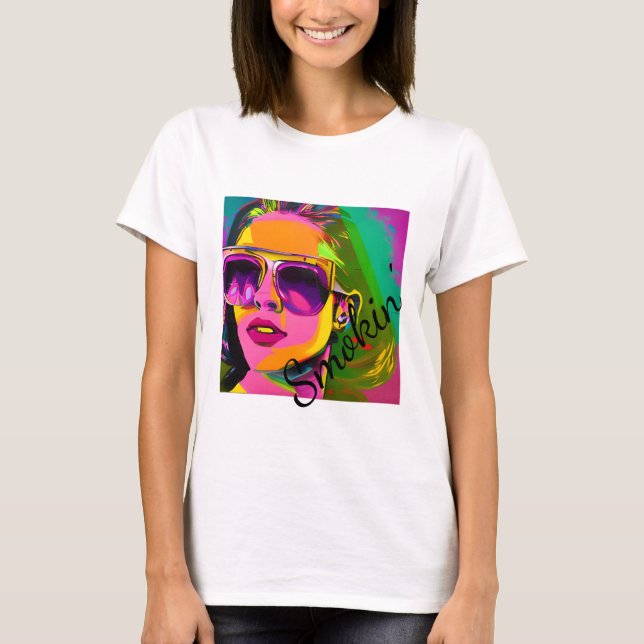 Hübsche Dame der Smokin' farbenfrohe digitale Kuns T-Shirt (Vorderseite)