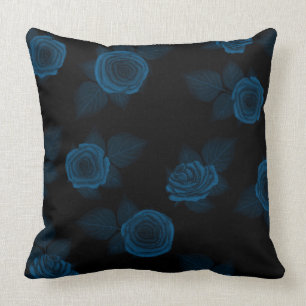 Hübsche dunkelblaue aquamarine Rosen über Kissen