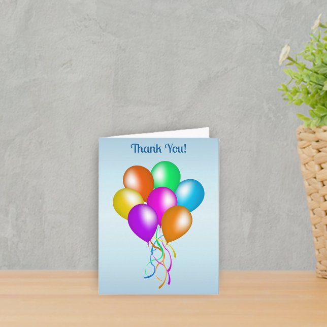 Hübsche, farbenfrohe Balloons mit Ribbons Dankeskarte (Bunch bright colourful balloons with hanging matching ribbons on light blue Thank You card.)