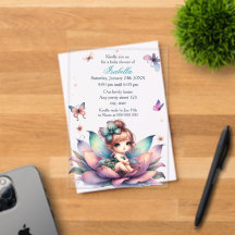 Hübsche Fee sitzt in der Blumenshow zur Babyparty