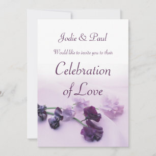 Hübsche Flieder- und violette Blumen Hochzeitseinl Einladung