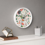 Hübsche florale Monogramm Uhr<br><div class="desc">Eleganter Hübscher floraler Hintergrund Frühling Grün Monogramm erste Zuhause Office Küche Wohnzimmer Badezimmer Uhr Weiße Rahmen</div>
