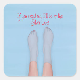 hübsche Füße in der coolen Wassernotizkarte Quadratischer Aufkleber