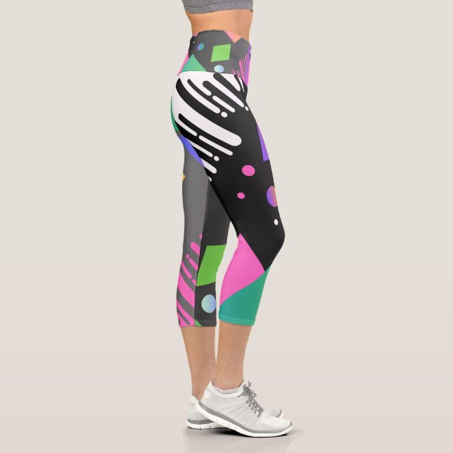 Hübsche geometrische Kunstwerke in Schwarzweiß Capri Leggings (Rechts)