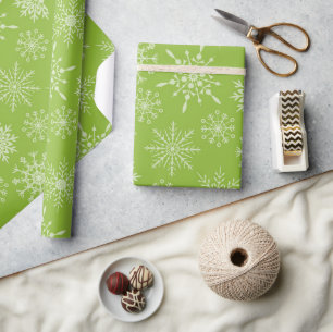 Hübsche grüne Schneeflocken Weihnachtsgeschenk Geschenkpapier