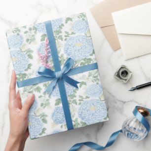 Hübsche hellblaue weiße Blumen Brautparty Geschenkpapier