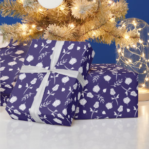 Hübsche Lila Rosen Rosenknospe Blumendruck Geschenkpapier