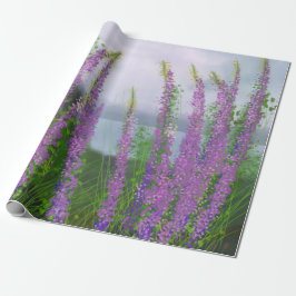 Hübsche Lupine-Blume am See Geschenkpapier
