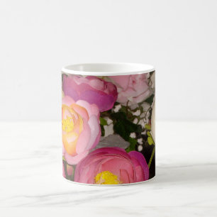 Hübsche PlastikBlumen der unbekannten Art u. der Tasse