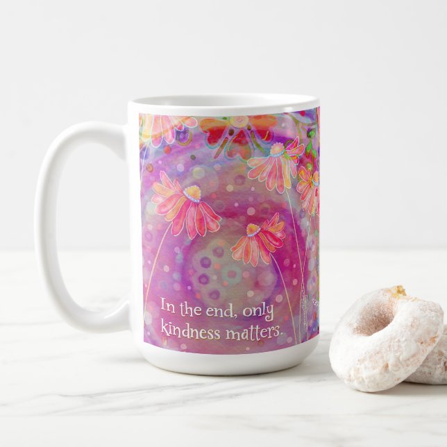 Hübsche rosa Blumenfreundlichkeit zählt zu den Ins Kaffeetasse (Mit Donut)