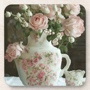 Hübsche rosa Rosen in einer antiken, vintage China Getränkeuntersetzer