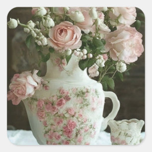Hübsche rosa Rosen in einer antiken, vintage China Quadratischer Aufkleber