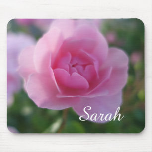 hübsche rosa Rosenblume, fügen Sie Ihren Namen hin Mousepad