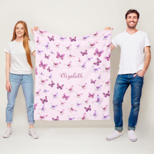 Hübsche rosa Schmetterlinge mit individuellem Name Fleecedecke
