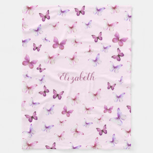 Hübsche rosa Schmetterlinge mit individuellem Name Fleecedecke
