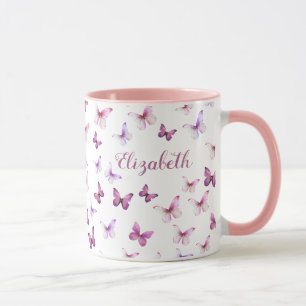 Hübsche rosa Schmetterlinge mit individuellem Name Tasse