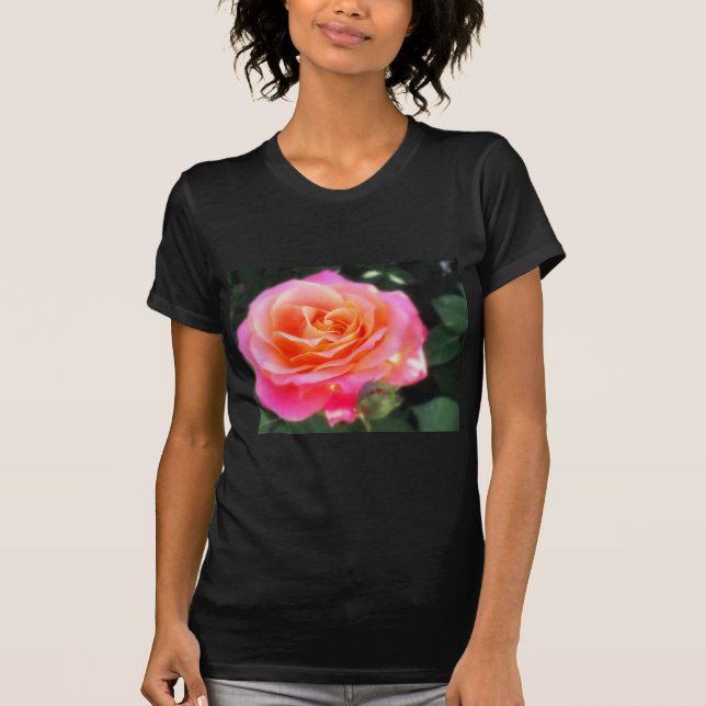 Hübsche Rosa- und Orangefarbene Rose T-Shirt (Vorderseite)