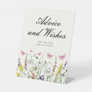 Hübsche Schmetterlingsberater wünscht Brautparty Sockelschild