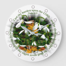 Hübsche Schneetropfen mit Psalm 55:22 Große Wanduhr