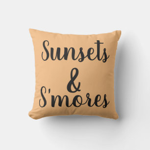 hübsche SUNSETS & S'MORES-Buchstaben Kissen