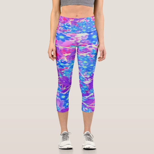 Hübsche Violett-Blau- und Limettengrüne Blume Capri Leggings (Vorderseite)