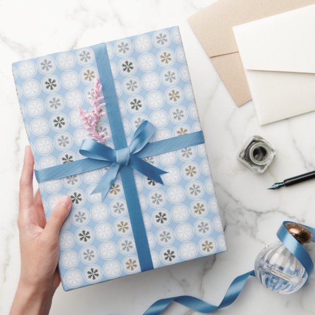 Hübsche weiße Weihnachtsschneeflocken-Geschenkpack Geschenkpapier (Schenken)
