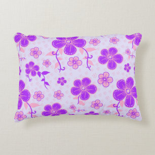 Hübscher floraler Aufdruck lila und rosa auf Laven Dekokissen
