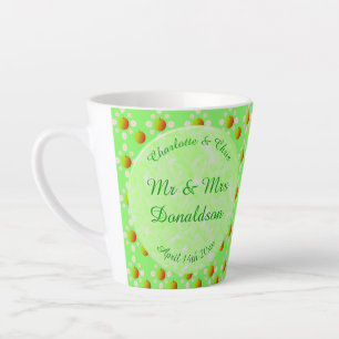 Hübscher Frühling Hochzeit Apfelblüte und Äpfel Milchtasse