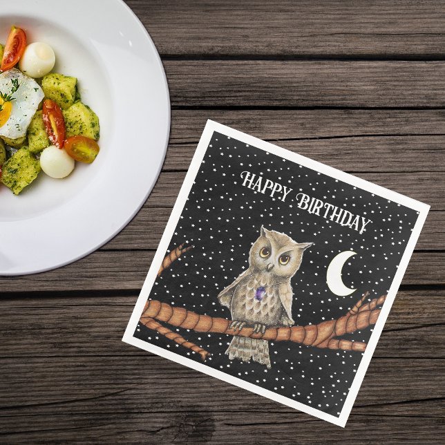 Hübscher Geburtstag Brown Owl Lila Kristallmond St Serviette (Pretty Brown owl purple crystal necklace on branch moon stars on Black sky Birthday paper napkin.)