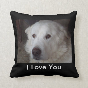 Hübscher große Pyrenäen-Hund Kissen