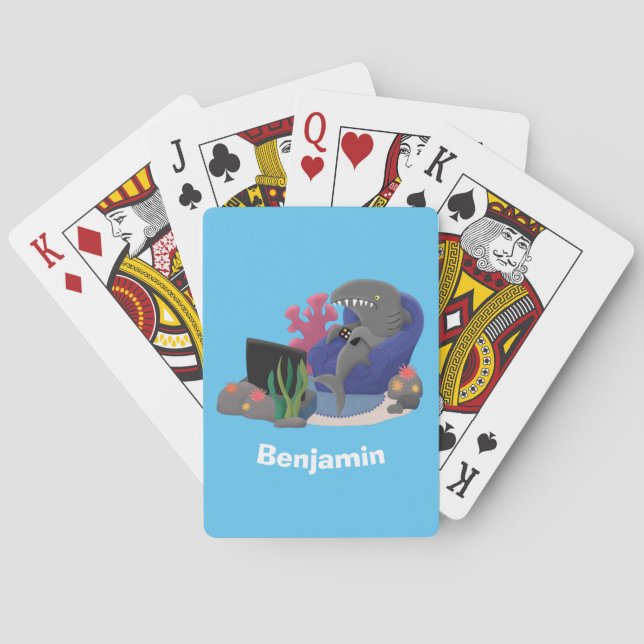 Hübscher Hai beim Fernsehen Cartoon Spielkarten (Rückseite)