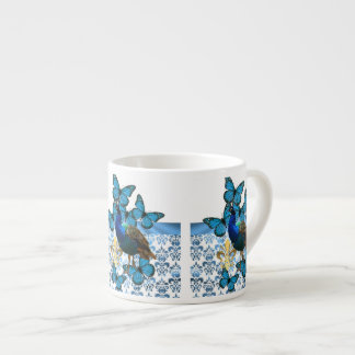 Hübscher Pfau und blaue Schmetterlinge Espressotasse