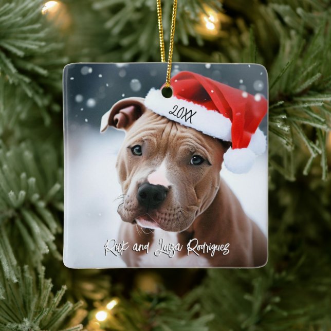 Hübscher Pit Bull mit Weihnachtsmannmütze Weihnach Keramikornament (Baum)