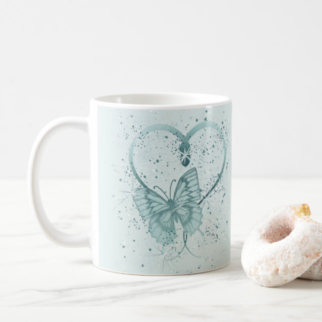 Hübscher Schmetterling, Herz und Paint-Spritzer in Kaffeetasse (Mit Donut)