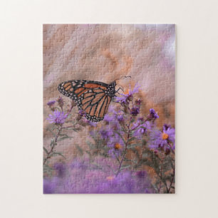 Hübscher Schmetterling mit Lavendel-Blume Puzzle