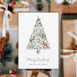 Hübscher Winter Foliage Weihnachtsbaum | Kleines H Feiertagskarte<br><div class="desc">Diese wunderschöne,  elegante Weihnachtskarte bietet einen Weihnachtsbaum,  der aus dem Winterwald entworfen wurde,  Beeren und ein niedliches Hirsch. Leicht zu personalisieren und es gibt mehr Vorlagen auf der Rückseite für weitere Personalisierung. Die Hintergrund- und Textfarben lassen sich auf Wunsch einfach anpassen.</div>