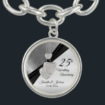 Hübsches 25. silberne armband<br><div class="desc">Personifizieren Sie Charme. 25. Versilbern Sie Hochzeitstag-Andenken. ⭐ dieses Produkt ist kundengerechtes 100%. Grafiken und/oder Text können addiert werden, gelöscht worden, bewegt, die Größe neu bestimmt, herum geändert, gedreht, ETC… 99% meiner Entwürfe in meinem Speicher werden getan in den Schichten. Dieses macht es einfach, damit Sie die Grafiken und den...</div>