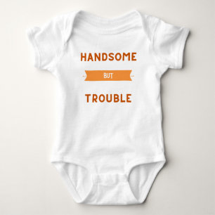 Hübsches, aber problematisches Baby-Shirt - Süßes  Baby Strampler