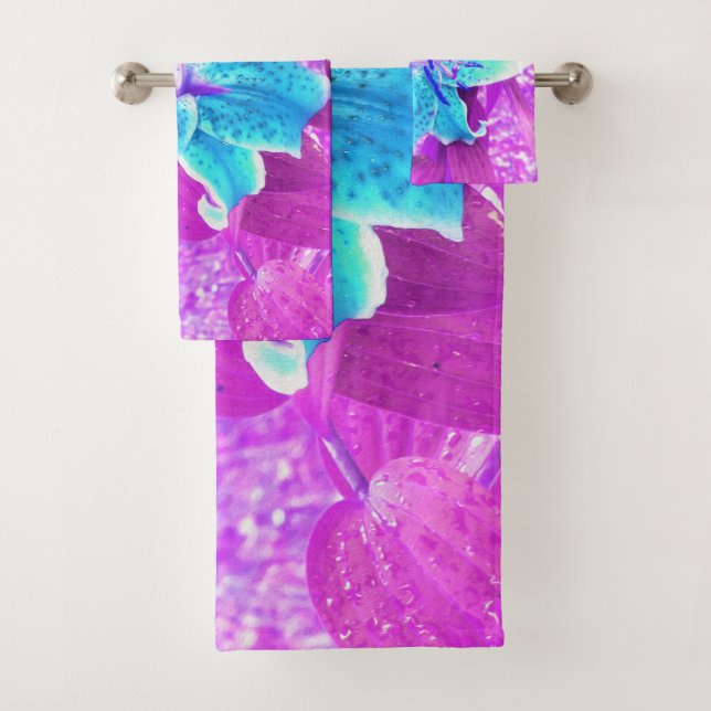 Hübsches Aqua Blue Stargazer Livio Lila Badhandtuch Set (Insitu)