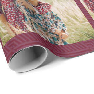 Hübsches Berry Red Geometric Print Foto Weihnachte Geschenkpapier