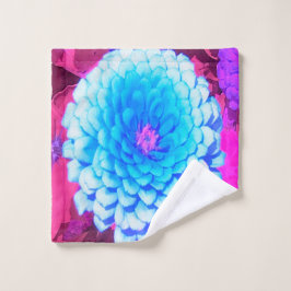 Hübsches blaues Zinnia im Lila Sommergarten Waschlappen