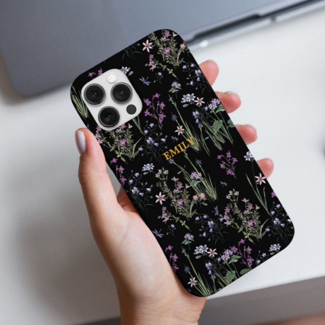Hübsches Ditsy Floral Pattern Schwarzes Violett Case-Mate iPhone Hülle (Von Creator hochgeladen)